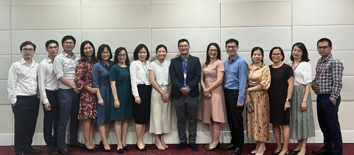 Rooftop solar solutions training for Techcombank and Vietcombank